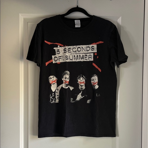 Gildan Tops - 5 Seconds of Summer Black T-Shirt